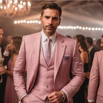 Роскошные розовые свадебные костюмы для мужчин Зубчатый лацкан Однобортный Элегантный полный комплект 3 шт. Куртка Брюки Жилет Slim Fit Индивидуальный